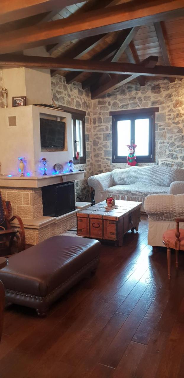 Mountain Villa Graviá المظهر الخارجي الصورة